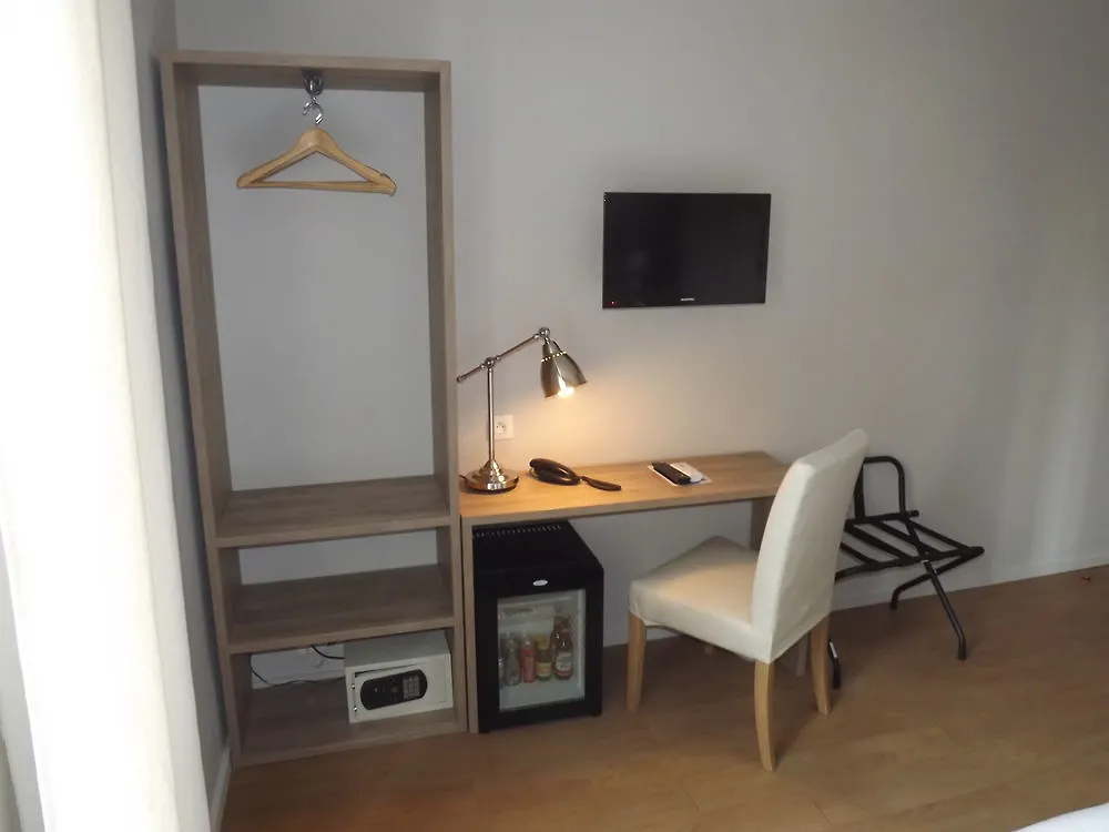 Hôtel Le Petit Castel Antibes 3*,  França